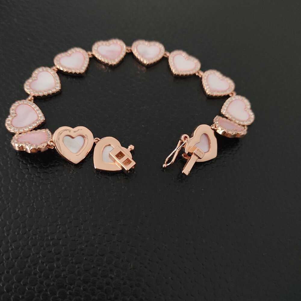 Apm Monaco Romantic Heart-Shaped Pink Mop Bracelet View 6
